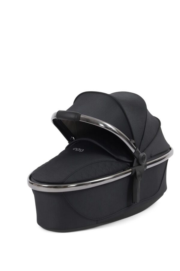 egg3_Carbonite_Carrycot_Hood_Extended egg3_Carbonite_Carrycot_Hood_Extended
